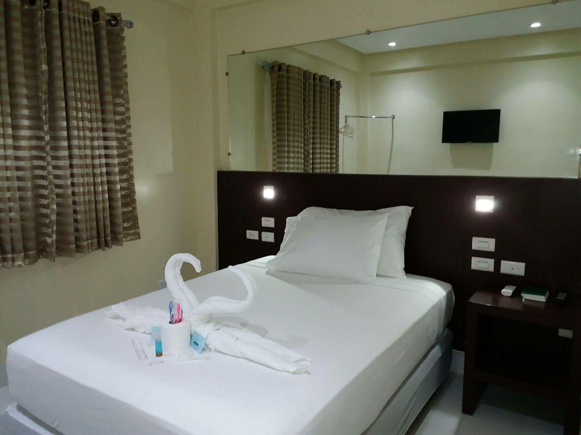 Boracay Midtown Hotel Balabag  Екстер'єр фото
